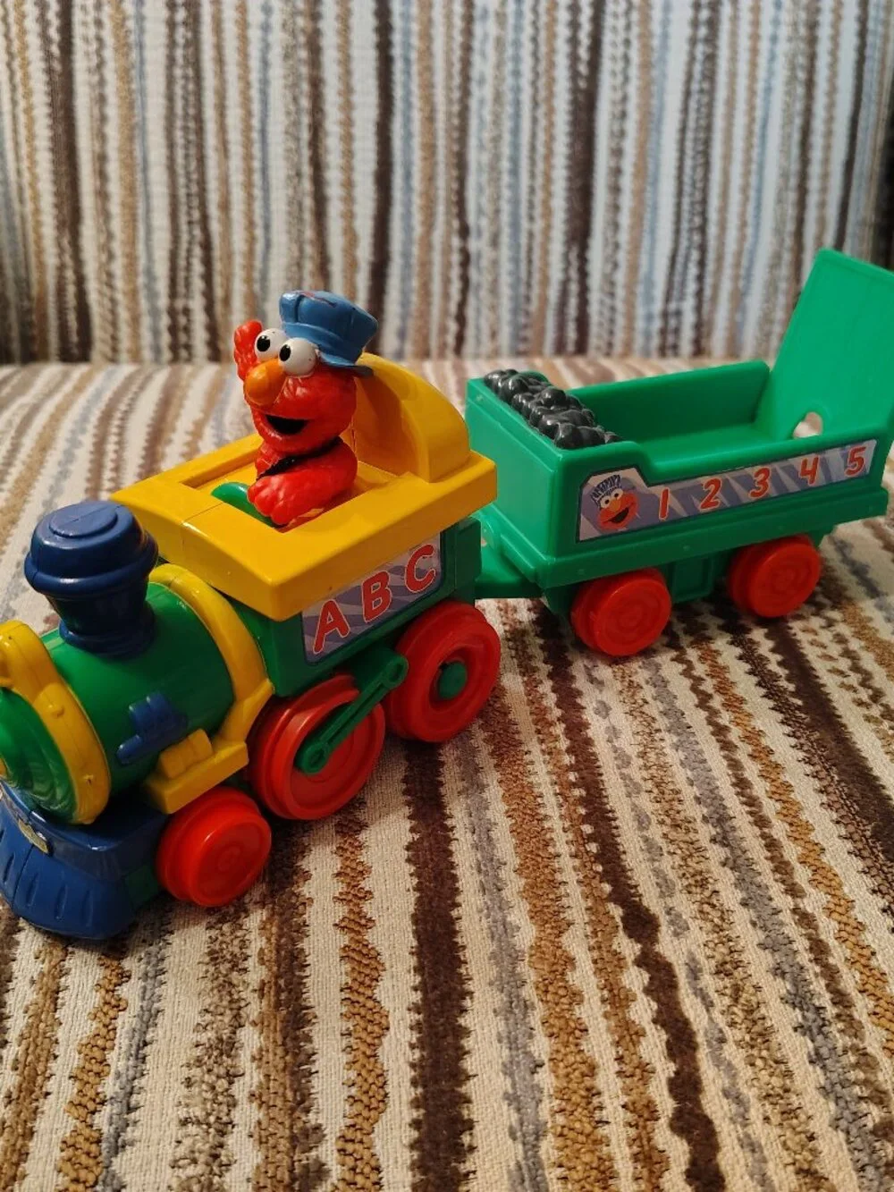 Sesame Street Elmo Junction ABC 123 Train Engine And Car With Sound 2013